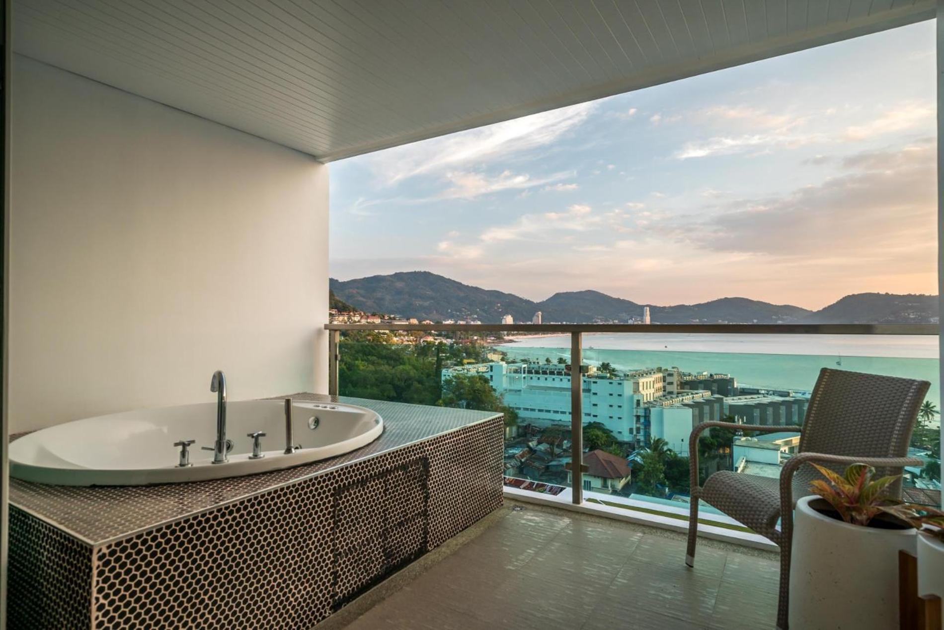 Baycliff Residence By Lofty Patong Экстерьер фото